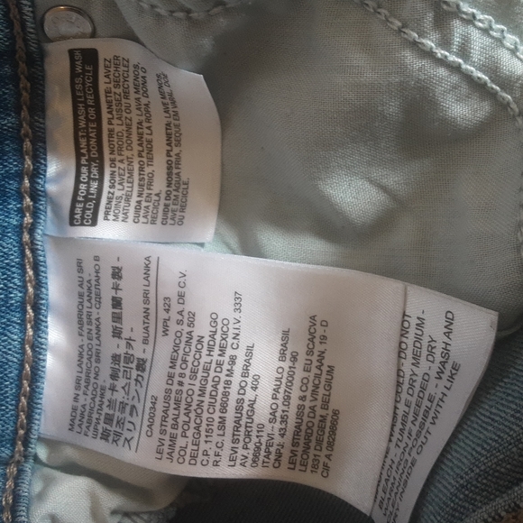 Levi's Light Wash Bermuda Shorts Sz 27 - Picture 6 of 7
